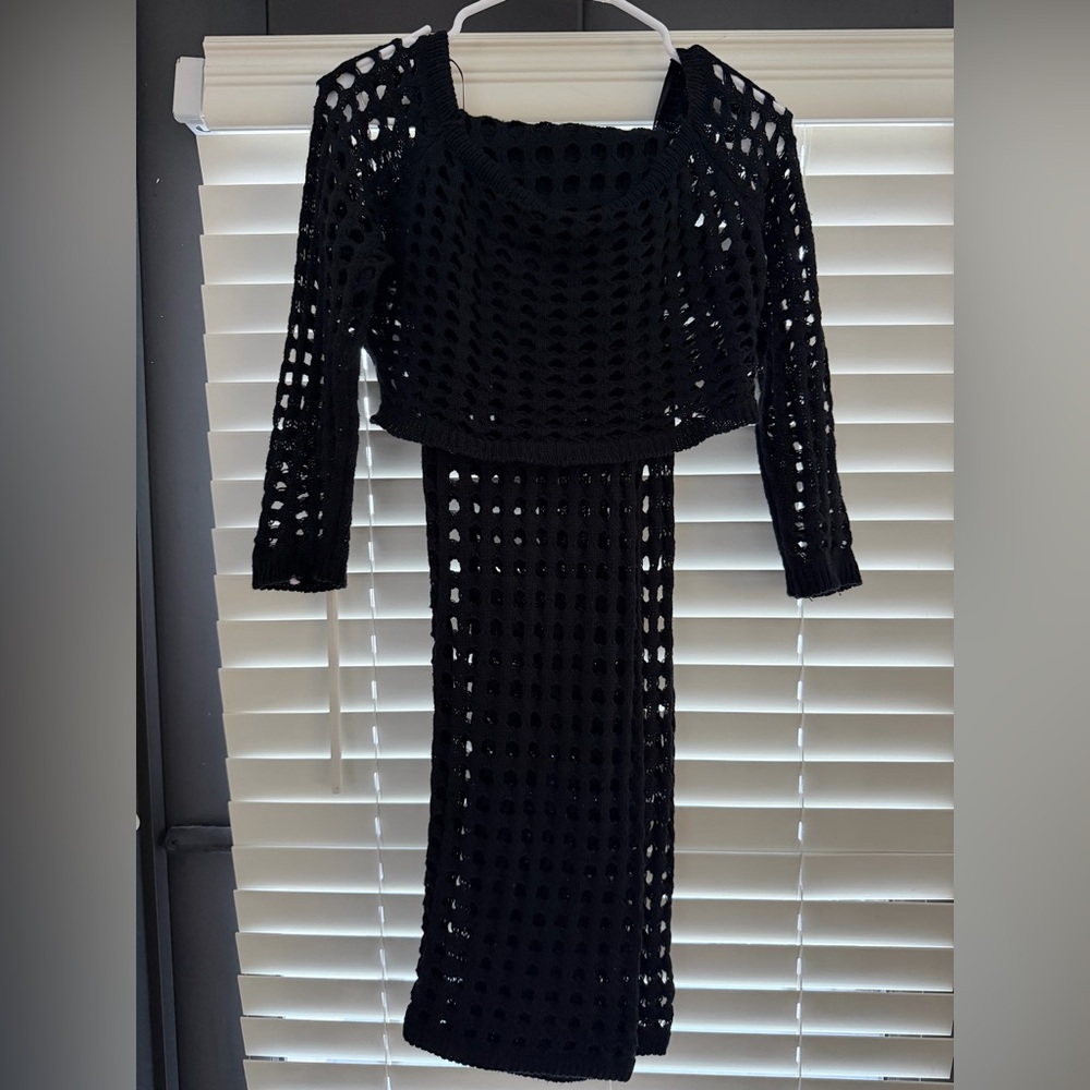 Black Crochet Maxi set cropped top with Long Sleeves+ pants